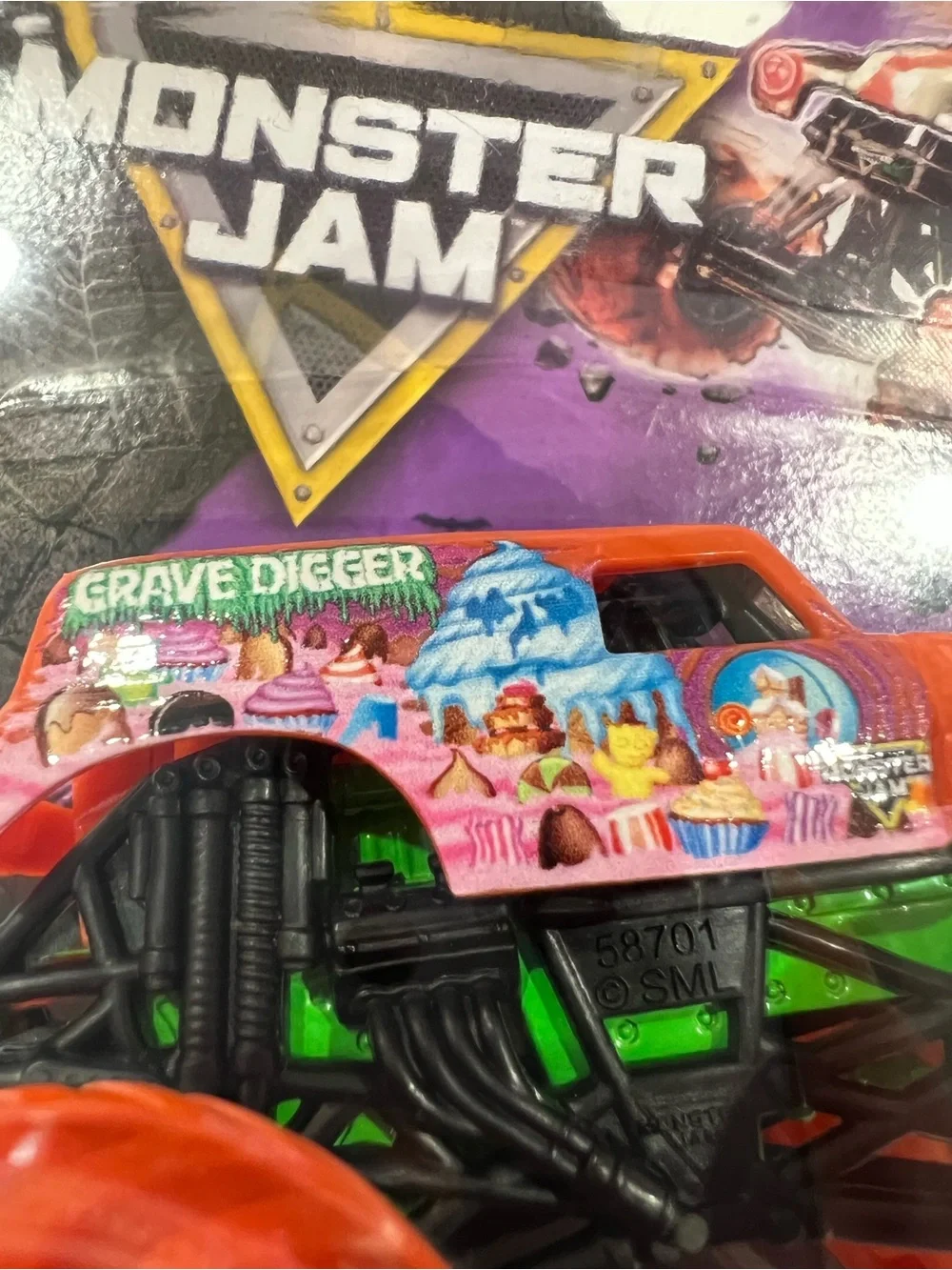 🔥Spin Master Monster Jam Grave Digger Spooky Collection Monster Truck - Orange